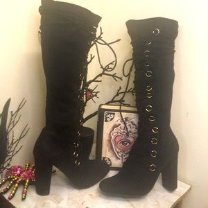 Lace up Boot